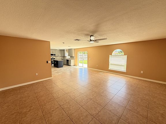 5th image of 4 Princess Geraldine Pl