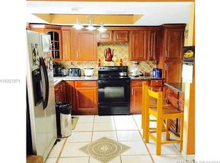 9114 SW 6th St, Miami, FL 33174