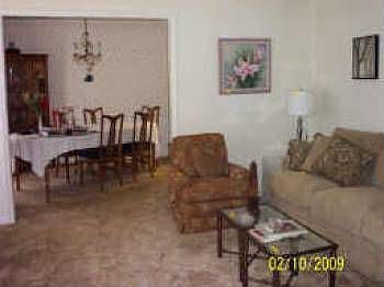 4th image of 2534 Lauderdale Dr