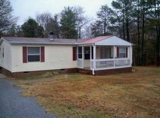 805 Old Melvin Hill Rd, Campobello, SC 29322