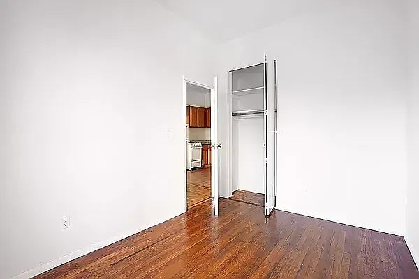 Rented by Waldstar Real Estate LLC | media 26