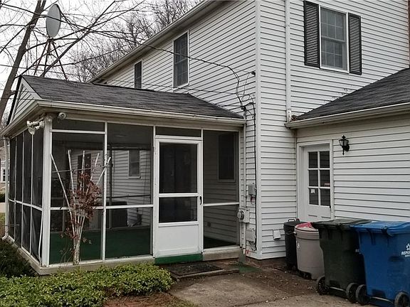 3rd image of 29033 Buchanan Dr
