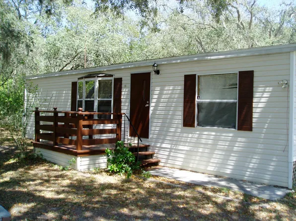 310 Winton Ave, Interlachen, FL 32148