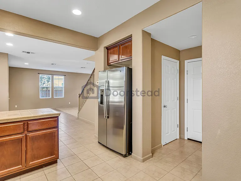 104 Barnhill Dr — Photo 6