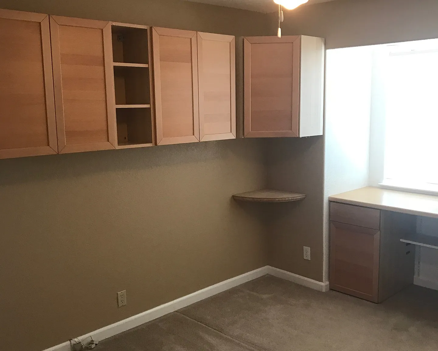 Stunning Private Bedroom in Welcoming Santa Clara Home By El Camino Real — Photo 4