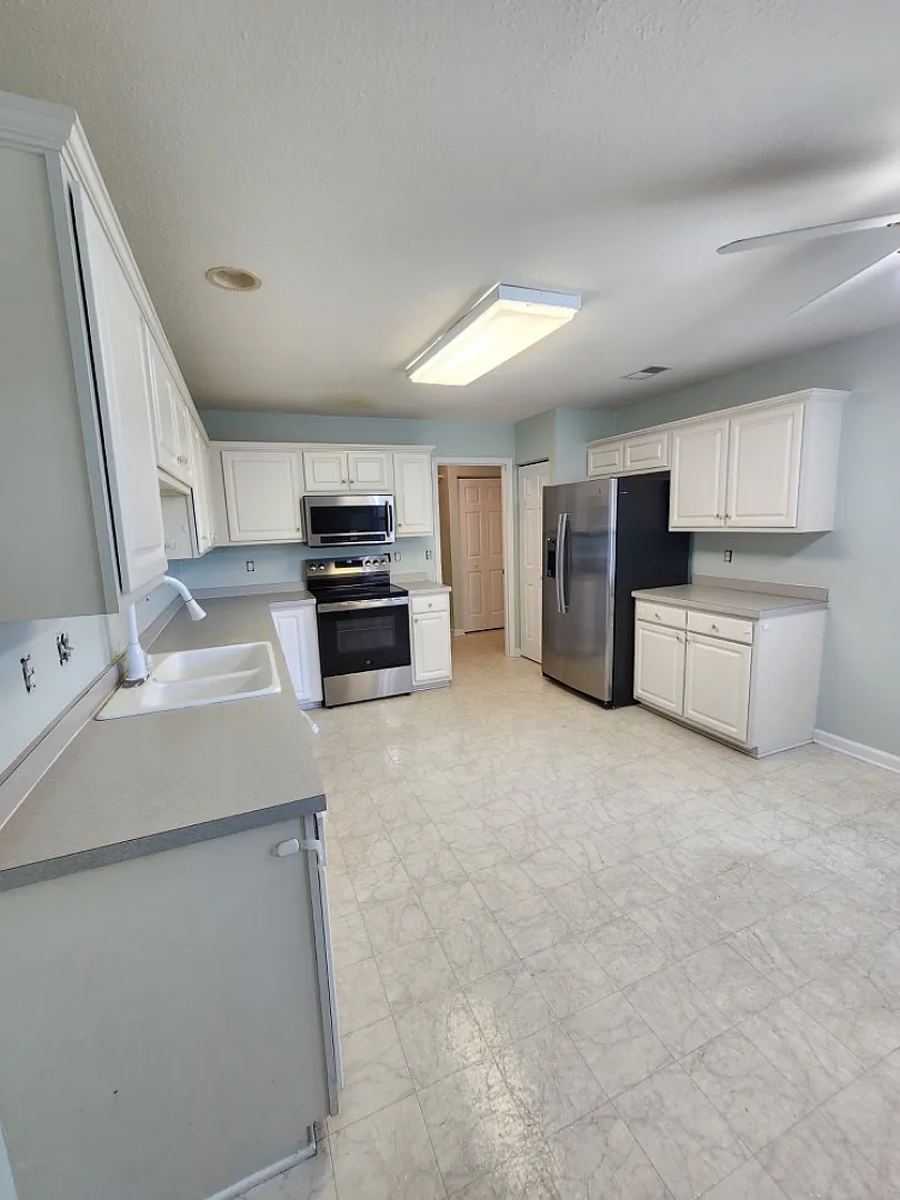 239 Bittersweet Ln — Photo 3