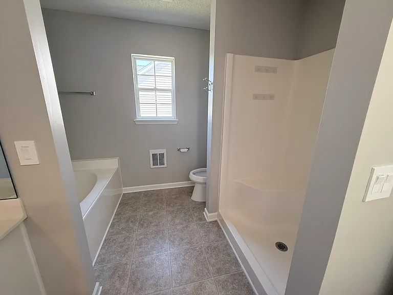 1026 Village Green Ln — Photo 39