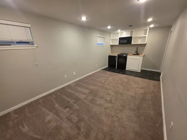 2227 S Elkhart St, Aurora, CO 80014