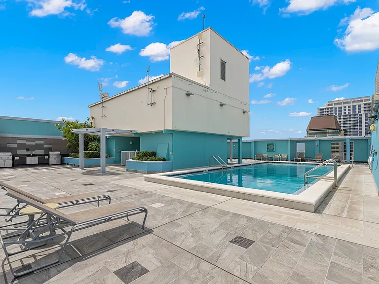 1 Beach Dr SE #2109 — Photo 20