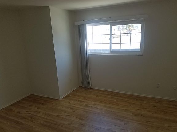 5th image of 1111 S Corning St #301