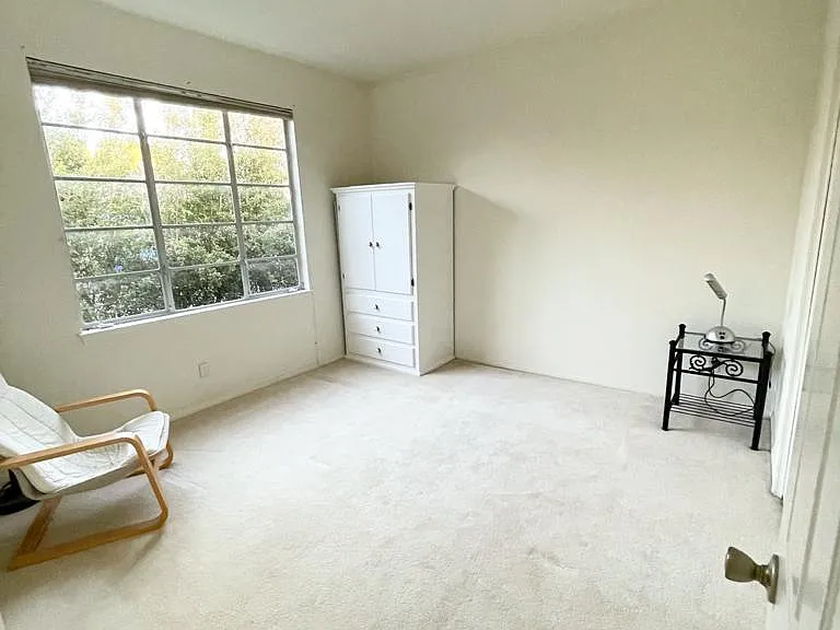 10308 Almayo Ave #5 — Photo 16