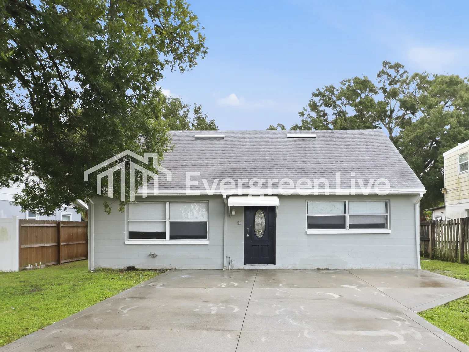 4 bed, 2.0 bath, 1330 sqft, $1,995 — Photo 1