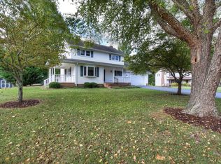 105 Poplar Grove Rd, Johnson City, TN 37601