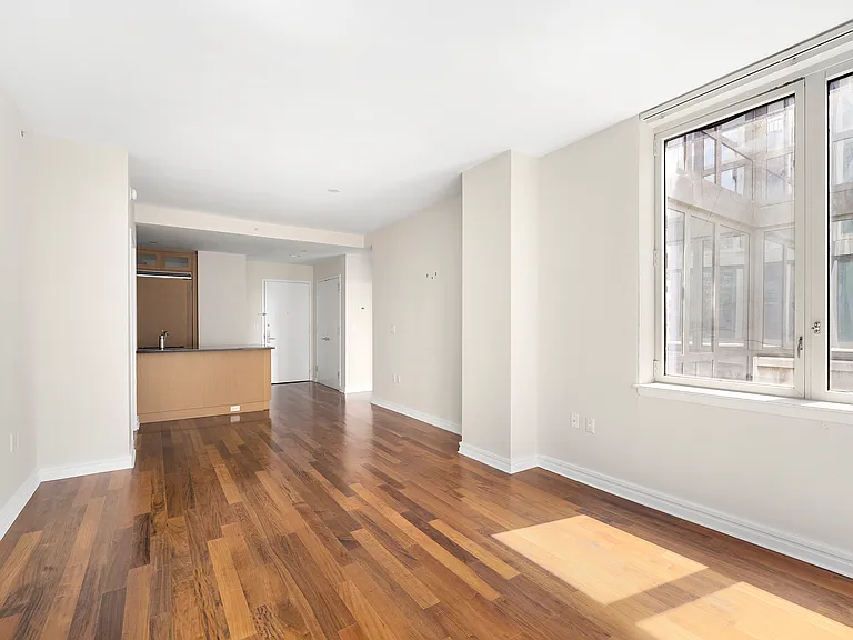 200 W End Ave #16D — Photo 3