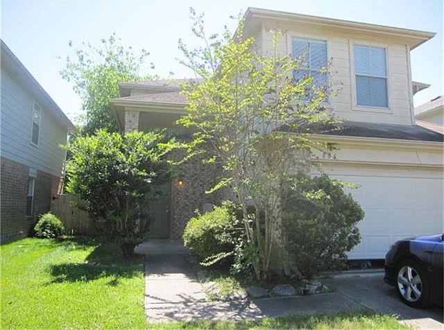 1st image of 806 N Oak Dr