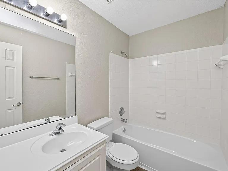 3219 Watercliff Ct — Photo 37