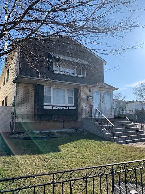 1st image of 440 Leverett Ave