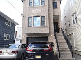 322 Cross St, Harrison, NJ 07029