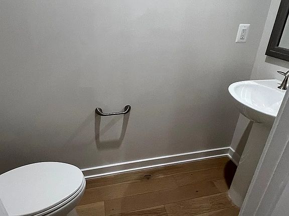 2nd image of 22383 Roanoke Rise Ter