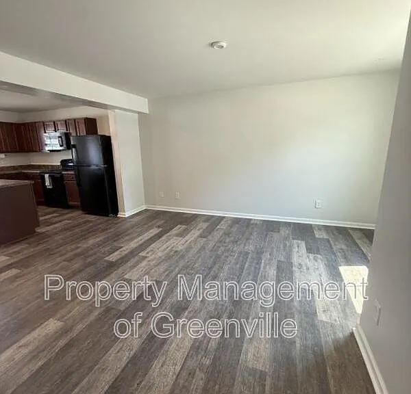 103 Fernside Ct — Photo 4