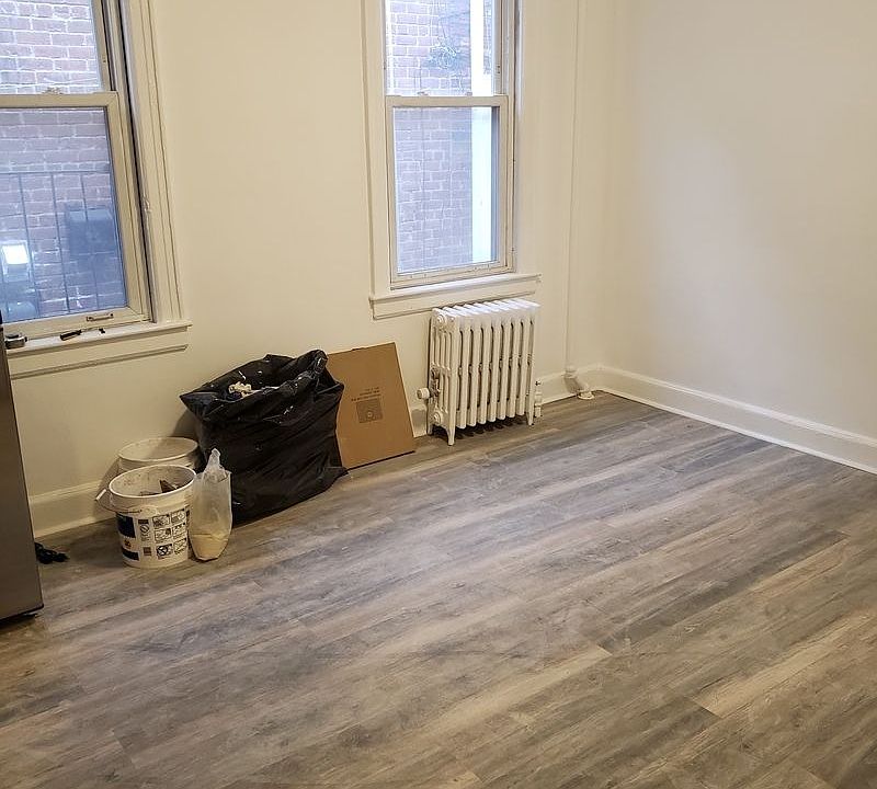 2nd image of 23-26 28th St #2A