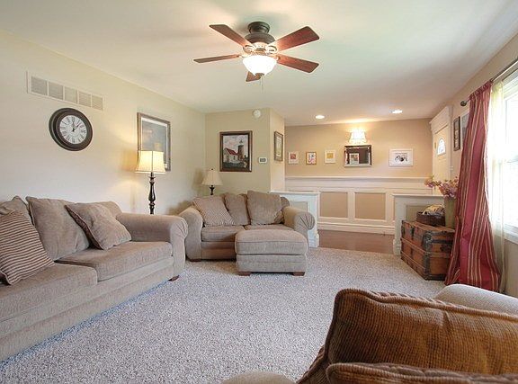 4th image of 520 Parkshore Dr