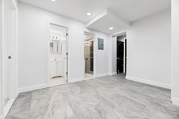 Rented by REAL New York | media 6