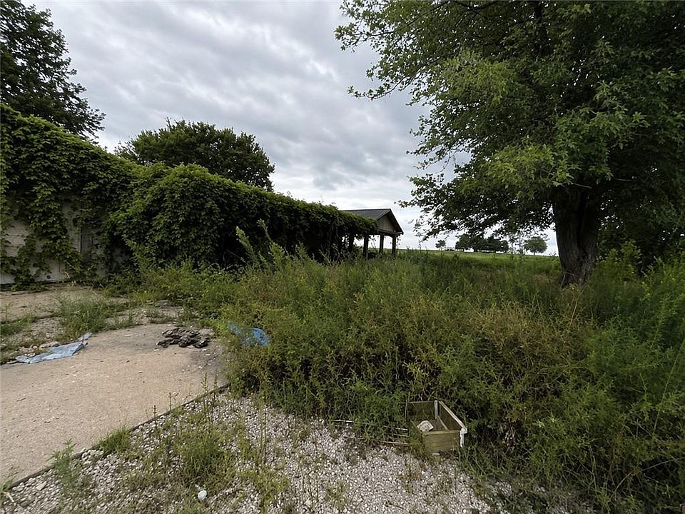 1st image of 3808 NW Country Rd #2001