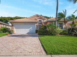 6781 Sun River Rd, Boynton Beach, FL 33437