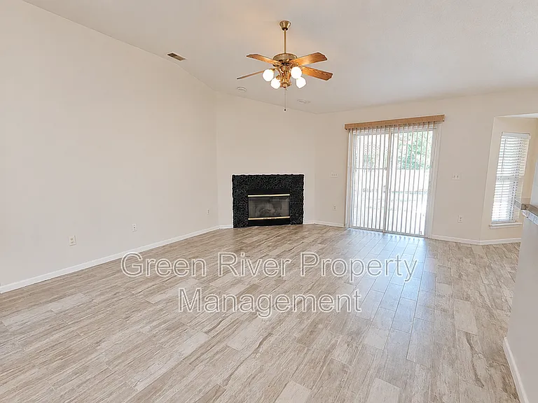 4371 Johns Cemetery Rd — Photo 14