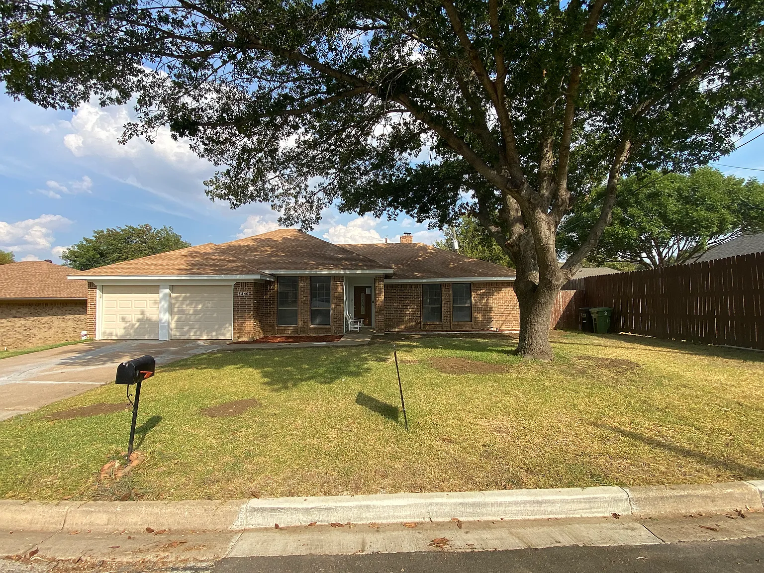 4 bed, 1905 sqft, $2,500 — Photo 1