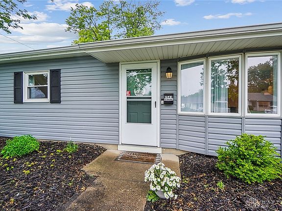 3rd image of 2541 Barryknoll St