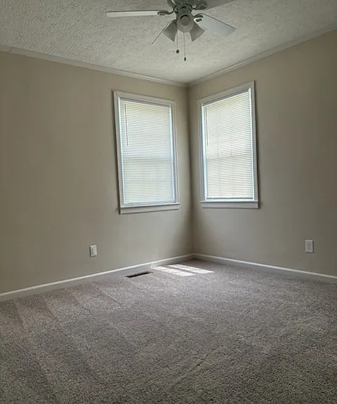 214 Meade St — Photo 8