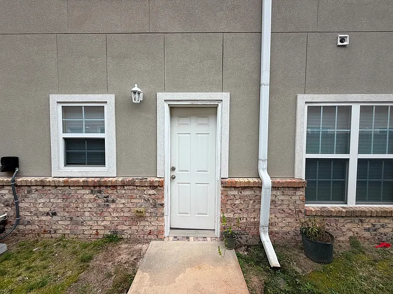 1529 Bentley Cir — Photo 27