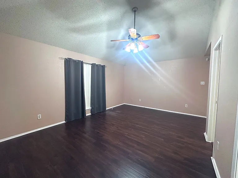 2318 Crystal Creek Ln — Photo 11