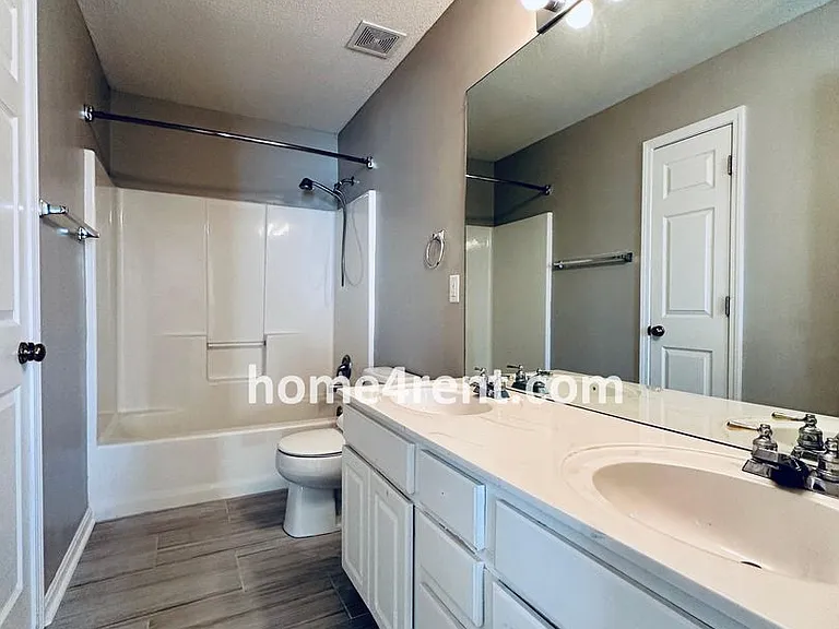 15252 W 158th Ter — Photo 35