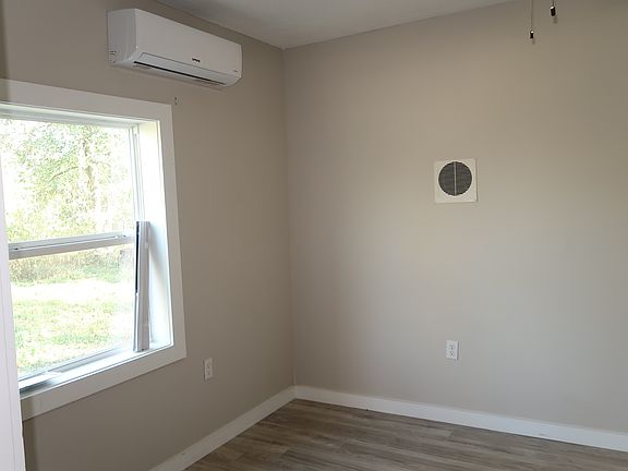 4th image of 209 Unetta St #A