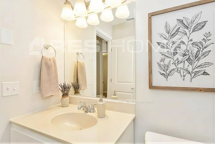 100 Vanderford Ln — Photo 10