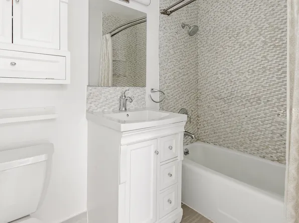 310 East 46th Street image 7 of 11