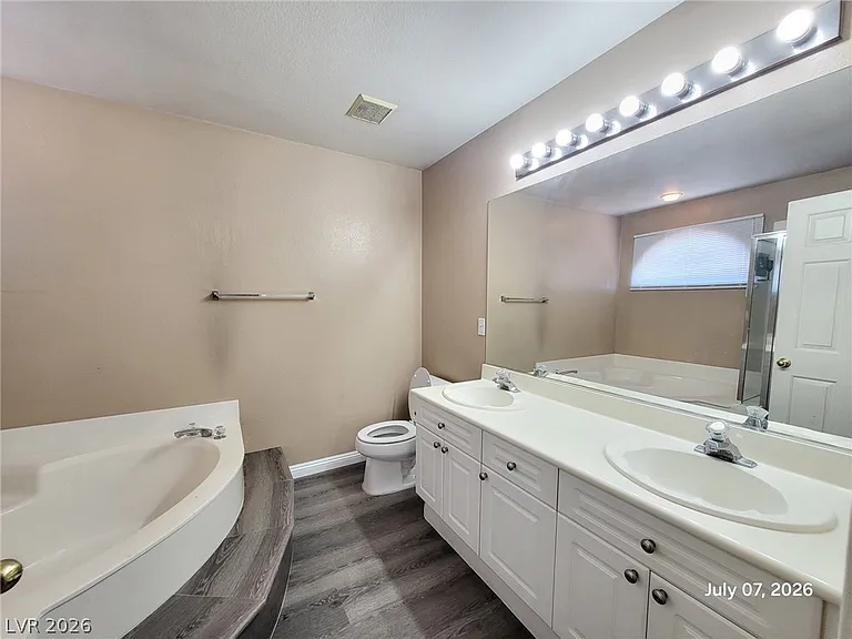 8312 Candlefish Ct — Photo 18
