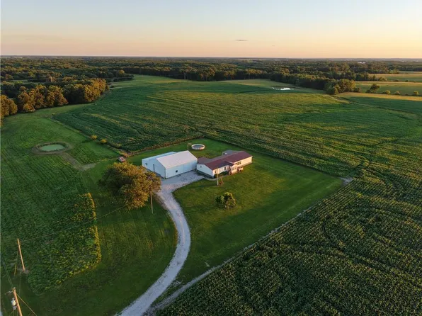 2239 County Road 1390, Cairo, MO 65239