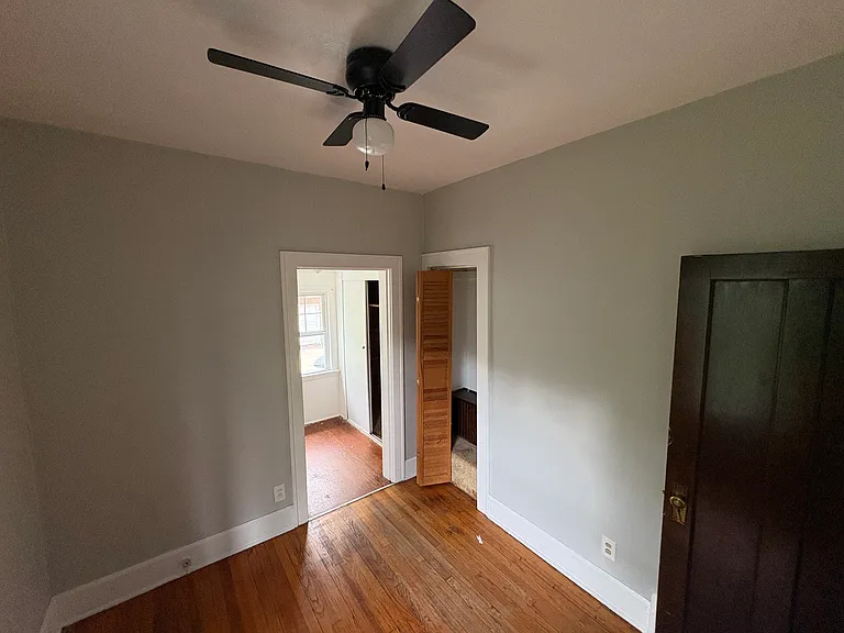 160 Talbot Dr — Photo 9