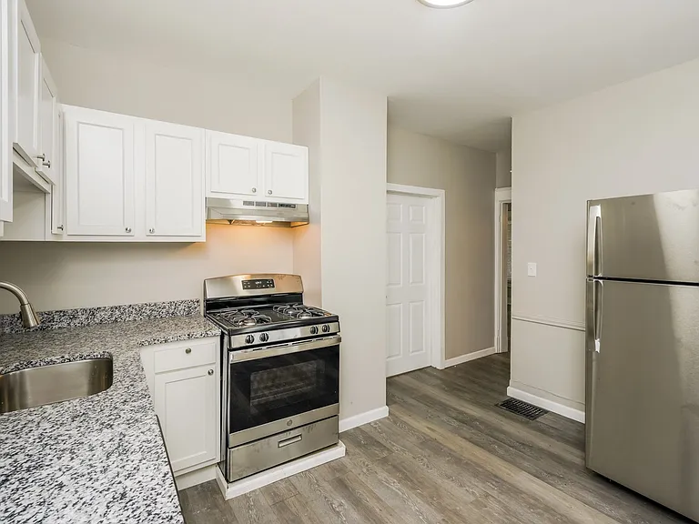 1474994_022_kitchen_12892251.jpg