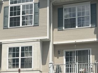 1004 Shadowlawn Dr, Green Brook, NJ 08812