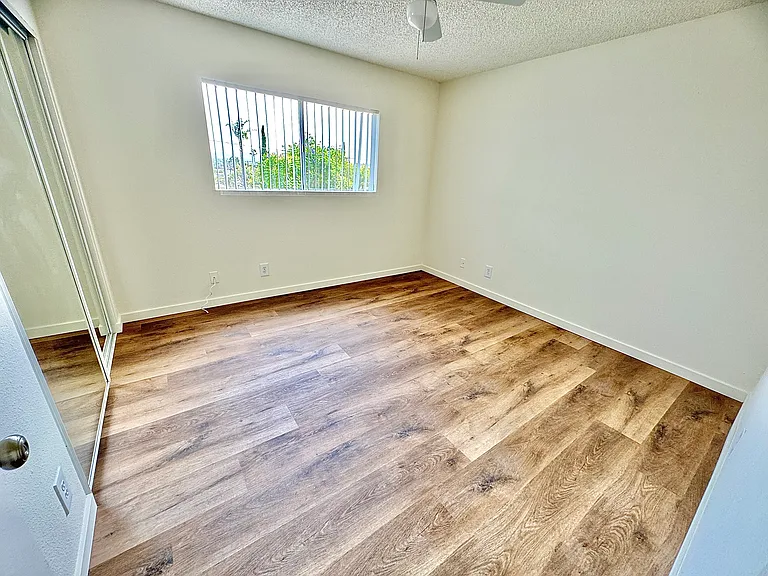 11200 Victory Blvd #9 — Photo 23