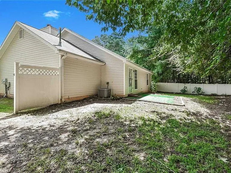 8141 Hynds Springs Ln — Photo 11