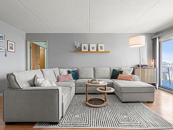 3rd image of 200 Cove Way Unit 309