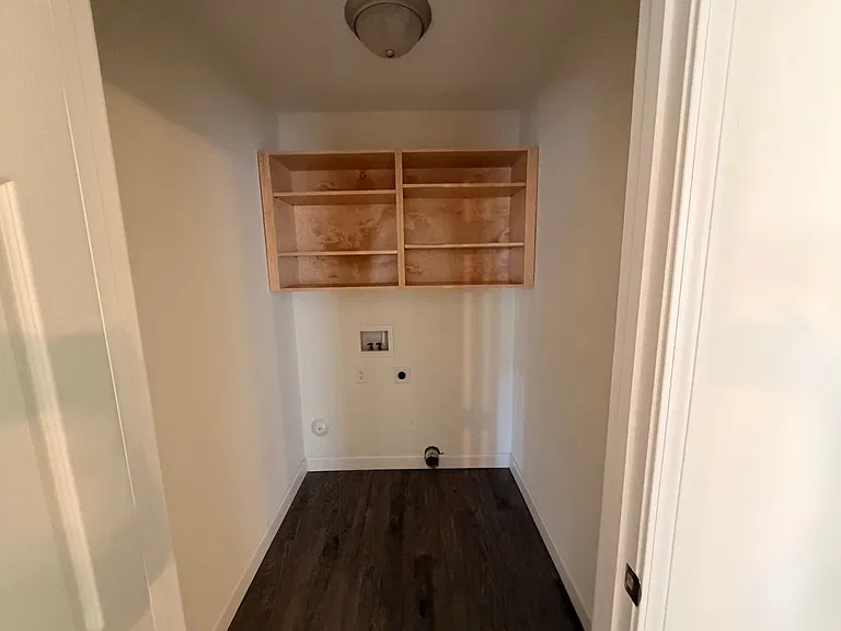 4008 Eugene Dr — Photo 7