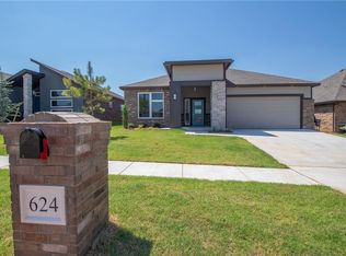 624 NW 180th St, Edmond, OK 73012