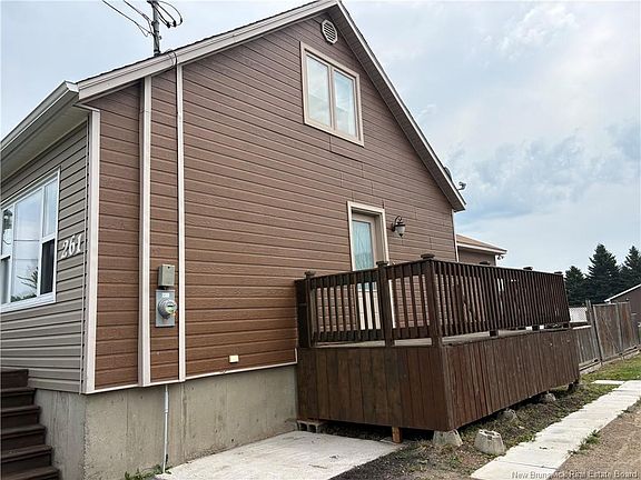3rd image of 261 Marie St